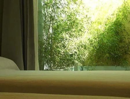 El Patiaz De La Reina Rana Tauste