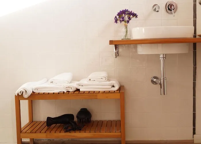 Hotel El Patiaz De La Reina Rana