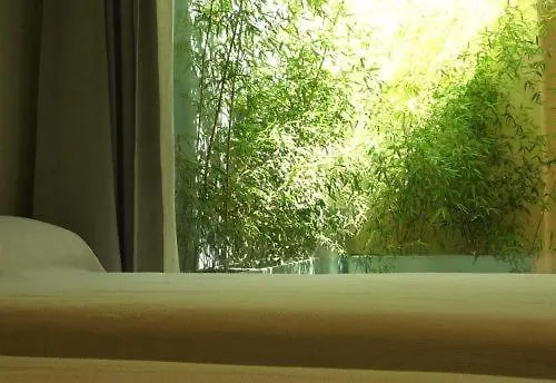 El Patiaz De La Reina Rana Tauste