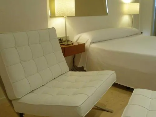 El Patiaz De La Reina Rana Tauste